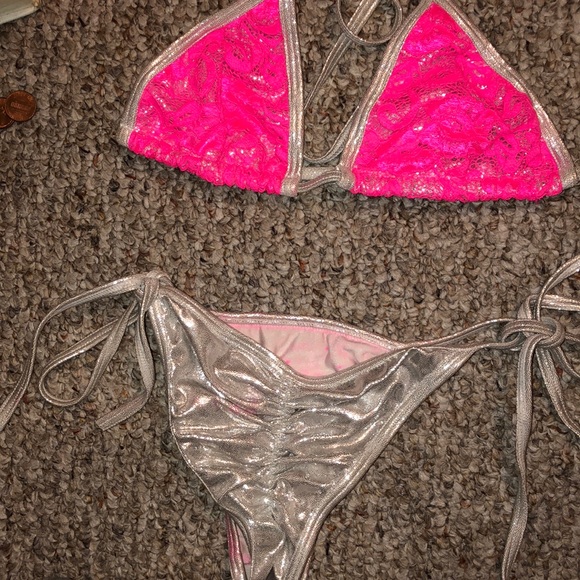 Silver and pink lace bikini/ dance wear - Picture 3 of 3